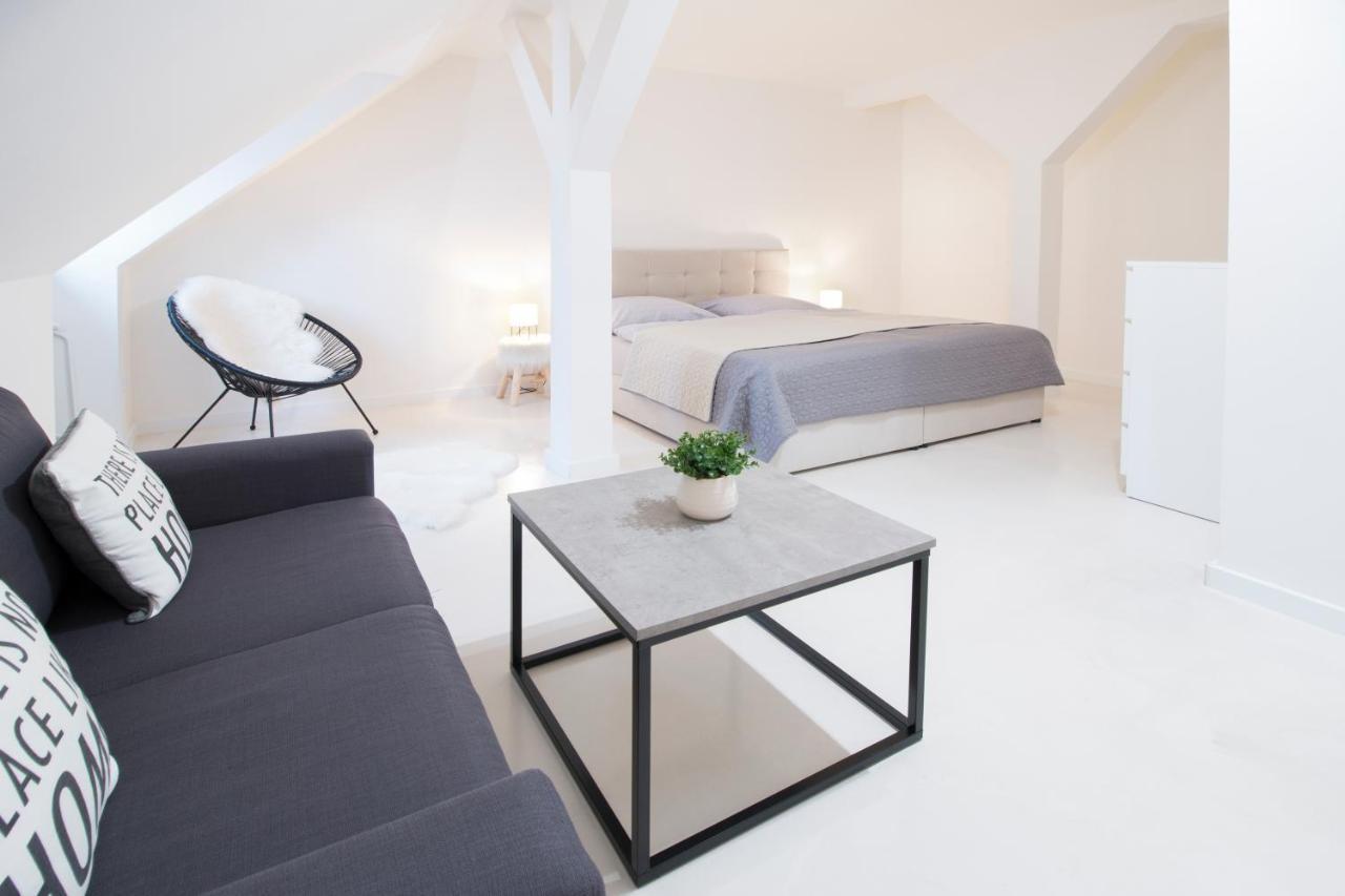 U Zlate Hvezdy Apartman Jungmann Apartment ลิโตเมริเซ ภายนอก รูปภาพ